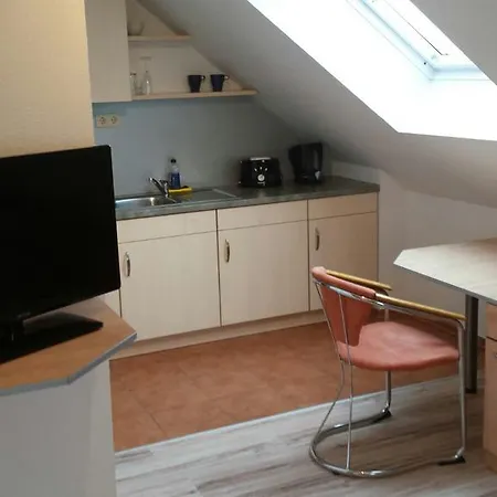 Apartmenthaus Zwenkau Buitenkant foto