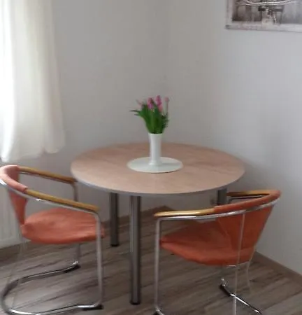 Apartmenthaus Zwenkau Buitenkant foto