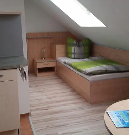 Apartmenthaus Zwenkau Buitenkant foto