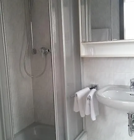 Apartmenthaus Zwenkau Buitenkant foto